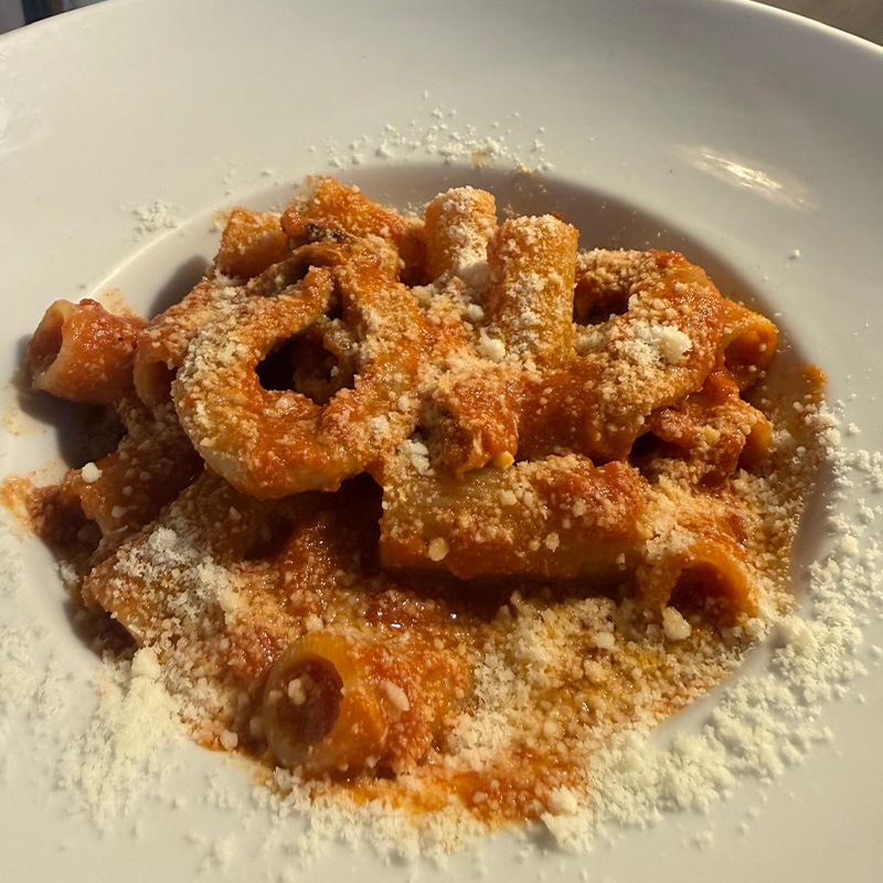 Rigatoni c� la pajata